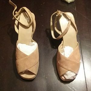 Women's shoes/wedges